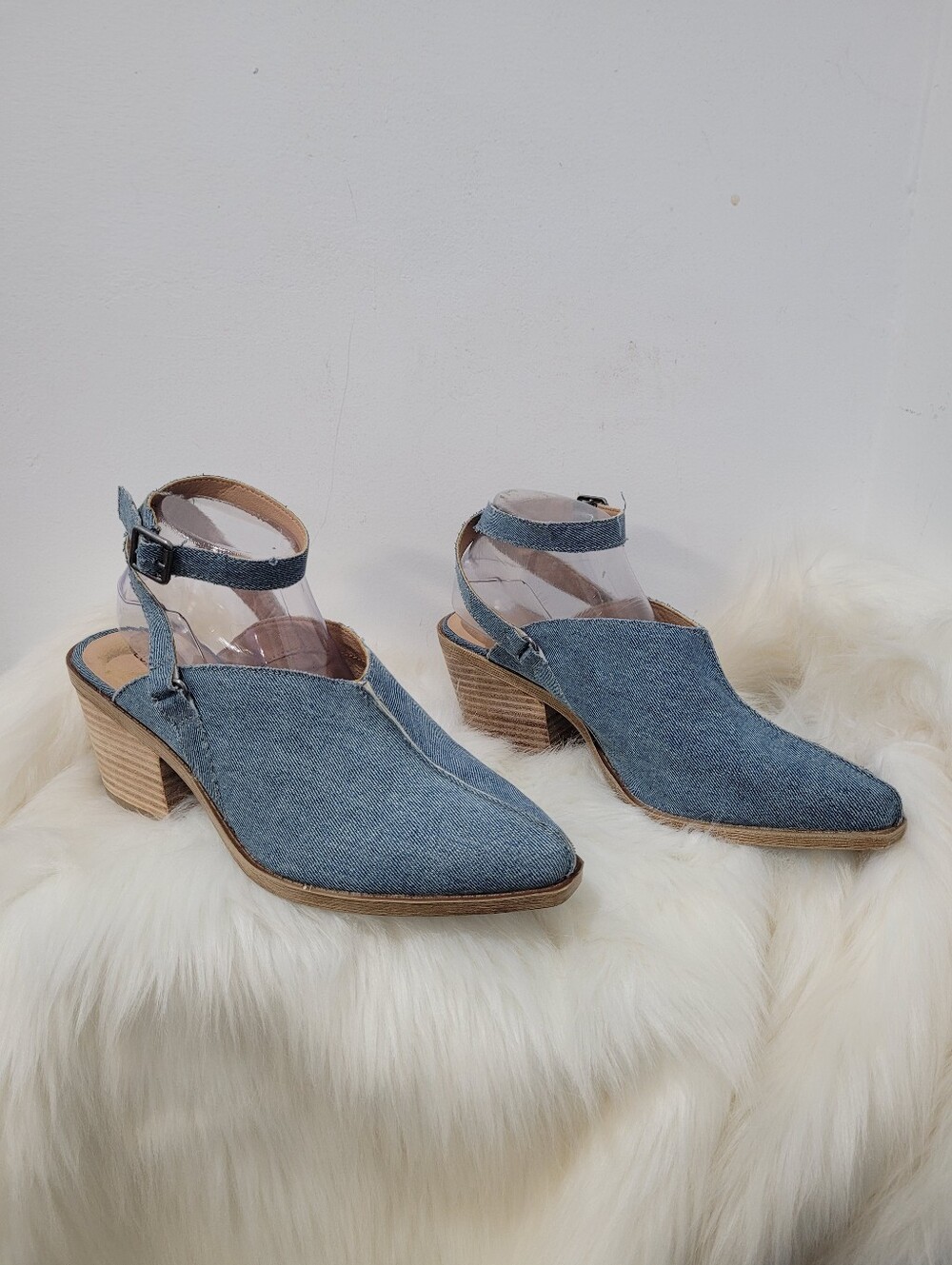 Lucky Brand Winola Womens Pointed Toe Ankle Slingback  in Demin Blue